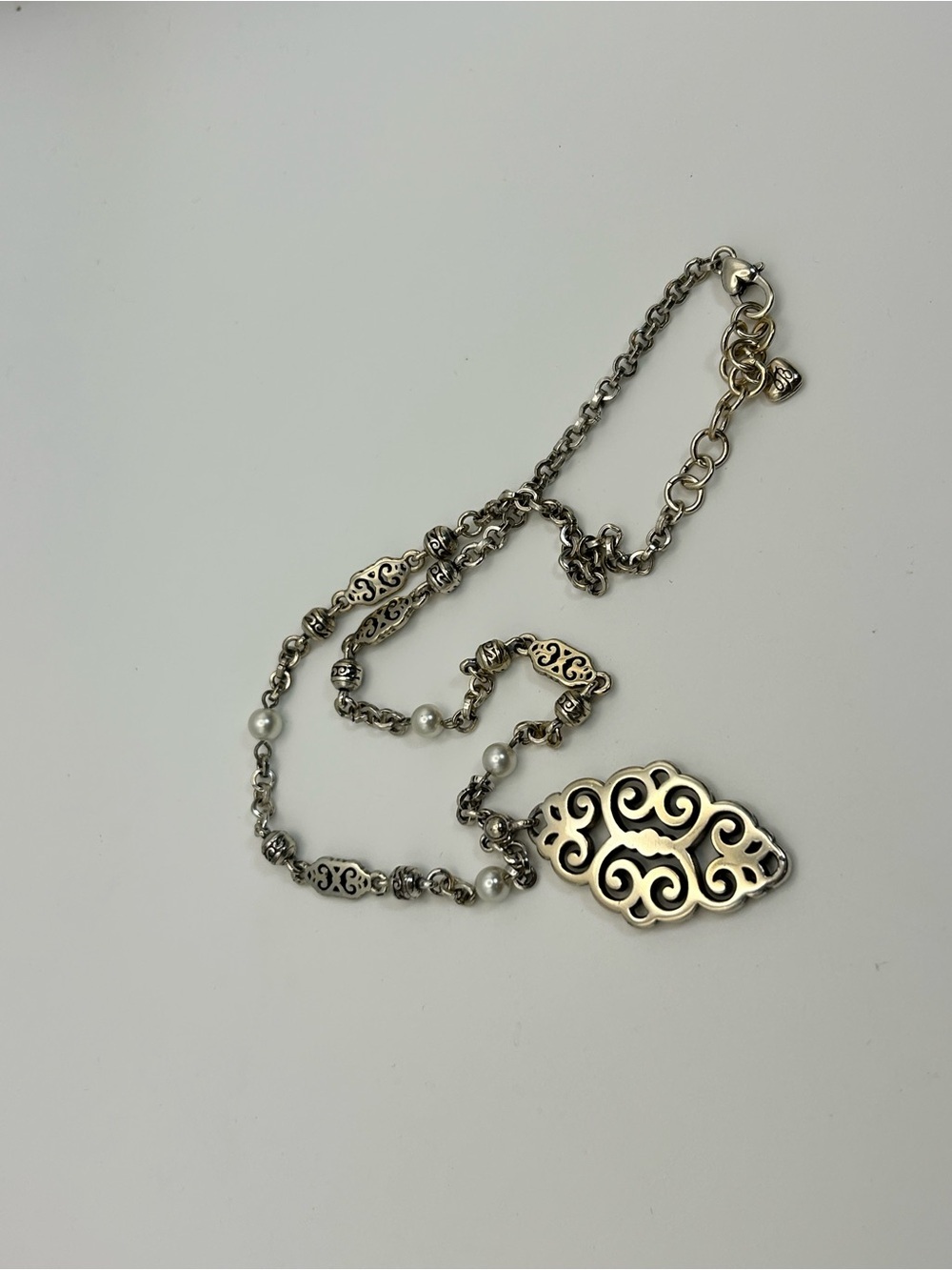 Brighton Geneva Pendant Necklace Silver Plated Faux Pearls Faded Gold Tone 20" - Picture 6 of 10